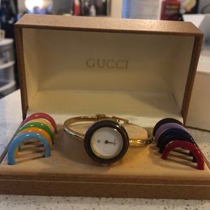 🆕🆕 Gucci bangle watch